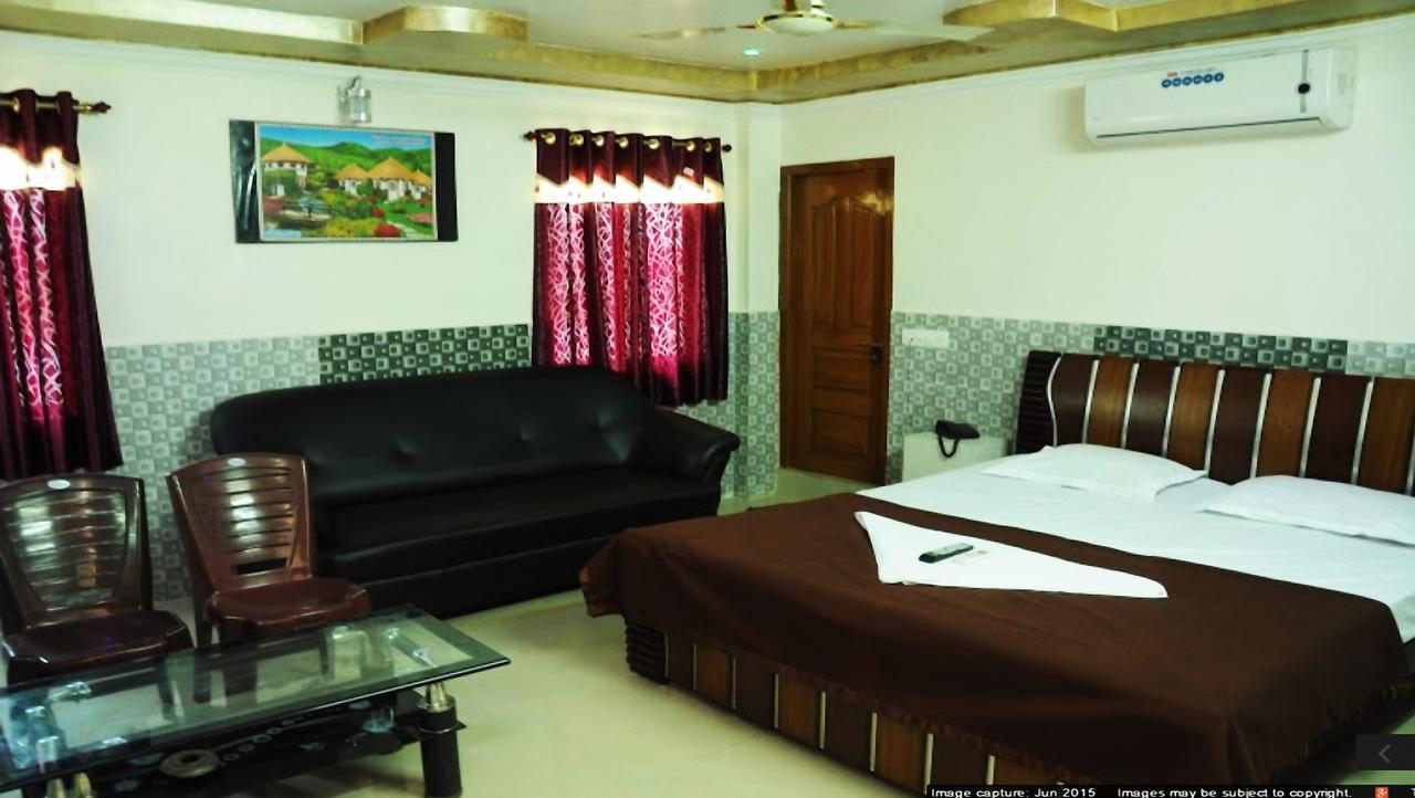 Hotel Manorama Inn Khammam Dış mekan fotoğraf